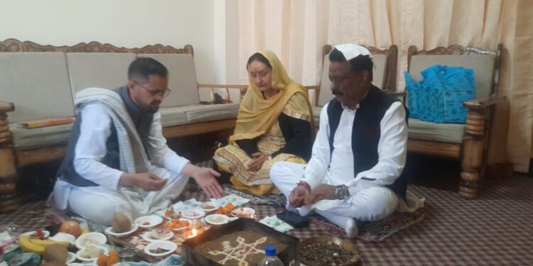 विधायक कुलदीप राठौर मेट्रोपोल में सुनेगे लोगो की समस्याए किया कार्यालय का शुभारंभ,भाजपा पर साधा निशाना