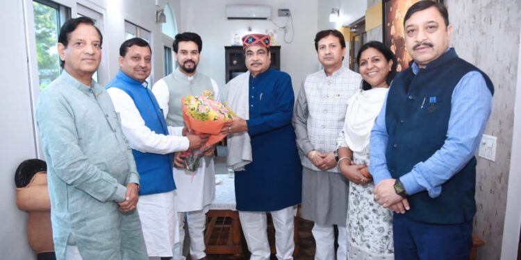 सड़कें हिमाचल की जीवनरेखा, नये प्रोजेक्टों की जल्द मंज़ूरी के लिए आशान्वित : अनुराग सिंह ठाकुर