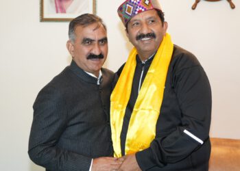 मुख्यमंत्री ने पंजाब के मुख्यमंत्री से विभिन्न द्विपक्षीय मामलों पर चर्चा की