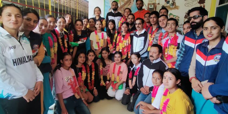 हिमालयन पब्लिक स्कूल रोहड़ू का परीक्षा परिणाम रहा 100 फीसदी