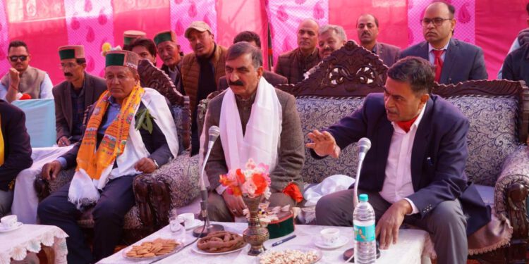 केंद्रीय ऊर्जा मंत्री और मुख्यमंत्री ने वाइब्रेंट विलेज प्रोग्राम के तहत संवाद कार्यक्रम में भाग लिया