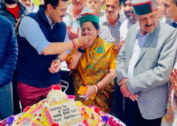 प्रतिभा सिंह को जन्मदिन की शुभकामनाएं देने वालों का लगा तांता