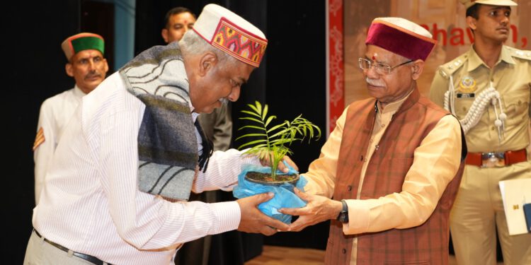 अनेकता में एकता है भारत की पहचानः शुक्ल