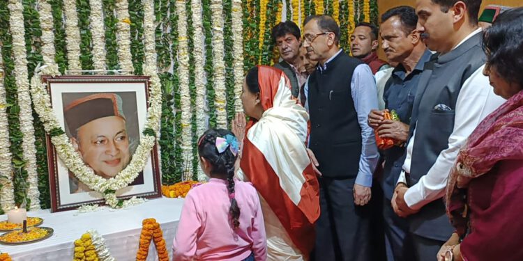 स्व वीरभद्र सिंह की जयंती पर  प्रदेशभर में अनेक कार्यक्रम आयोजित