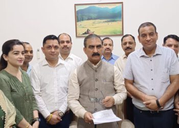 कर्मचारी हितों की सुरक्षा के लिए सरकार प्रतिबद्ध: मुख्यमंत्री