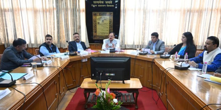 सेब सीजन के मद्देनजर शिमला की सभी सड़कों को जल्द करें बहाल – हर्षवर्धन चौहान