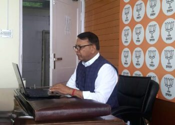 आपदा की इस घड़ी में भाजपा पूरी तरह समाज के साथ कंधे से कंधा मिलाकर खड़ी हो और सेवा में जुटे : बिंदल