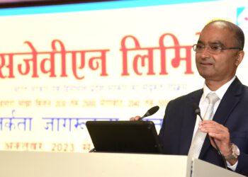 नन्द लाल शर्मा  ने एसजेवीएनएल के कर्मचारियों को सत्यनिष्ठा की शपथ दिलाई