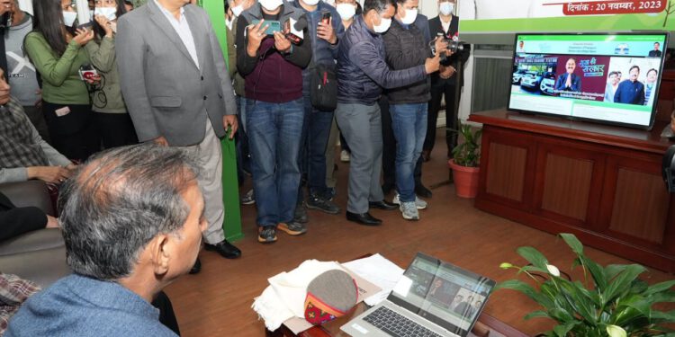 हिमाचल में प्रथम चरण में जारी किए जाएंगे 500 ई-टैक्सी परमिट