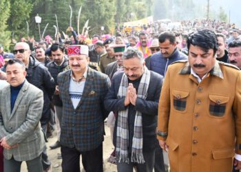 शिक्षा मंत्री ने थुंदल में आयोजित शांत महायज्ञ में की शिरकत