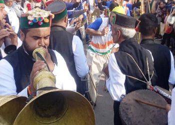 शिमला विंटर कार्निवल के आखिरी दिन जिला चम्बा, शिमला, कुल्लू और सिरमौर के कलाकारों ने नचाये लोग