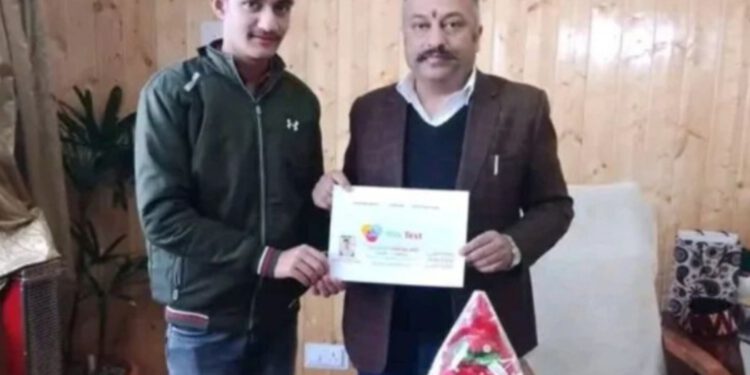 कोटगढ़ के 18 वर्षीय हर्षित का नया सॉफ्टवेयर करेगा लाखो हिमाचली स्कूलों की मदद