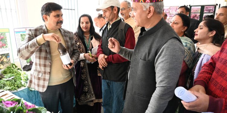 फील्ड प्रशिक्षणों पर ज़ोर देने की जरूरत