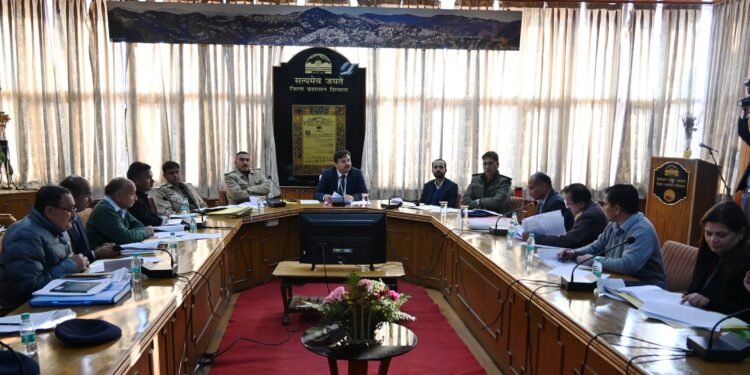 लोगों के अधिकारों का हनन नहीं होगा बर्दाश्त – उपायुक्त