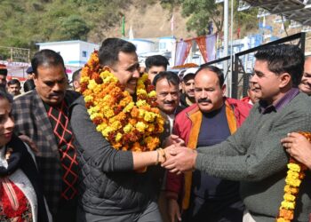 लोक निर्माण मंत्री ने 4.75 करोड़ रूपये की लागत से सैंज खड्ड में निर्मित बसंतपुर-कहलवी-नड़ूखर-घराटनाला पेयजल योजना का शुभारंभ कर लोगों को किया समर्पित