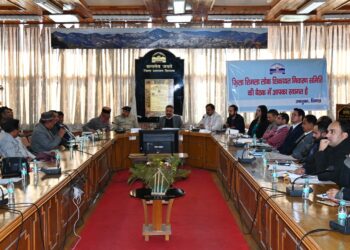 लोक शिकायत निवारण समिति की बैठक में उठी आम जनता से जुड़ी लगभग 101 समस्याएं