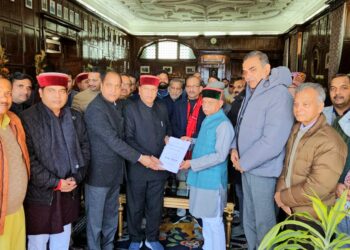 प्रदेश भाजपा ने राज्यपाल को सौंपा राज्य सरकार के 2 वर्ष के कार्यकाल के कारनामों का कच्चा चिट्ठा, देखिए क्या है इसमें…..