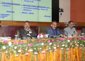 पूर्व में नए संस्थान खोलने पर दिया जोर, सुविधाएं नहीं जुटाईः मुख्यमंत्री