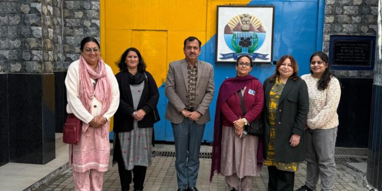 रोटरी हिल क्वीन द्वारा मॉडल सेंट्रल जेल, कंडा में चिकित्सा जांच शिविर आयोजित