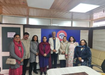 रोटरी क्लब शिमला हिल क्वींस ने IGMC को सौंपी मोर्चरी मशीन