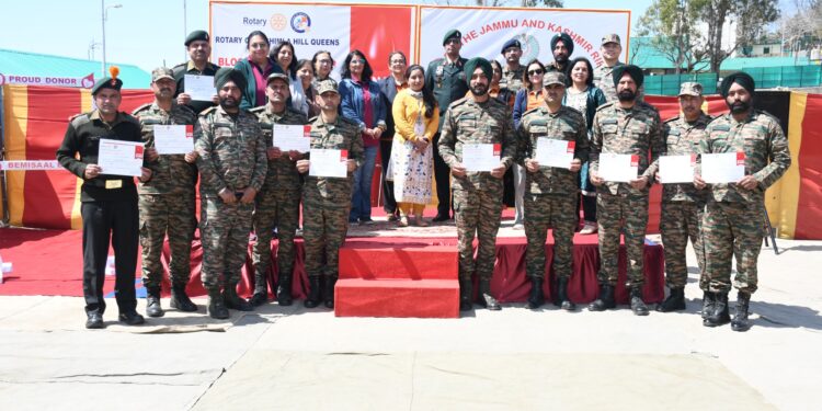 रोटरी हिल क्वीन क्लब द्वारा जतोग कैंट में 22 जैक राइफल्स के साथ रक्तदान शिविर आयोजित