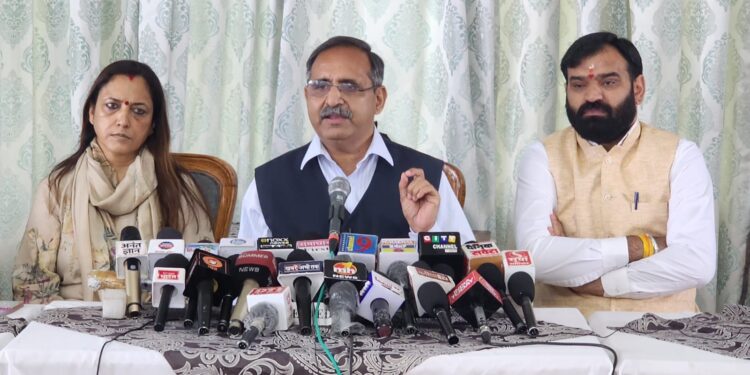 कभी कांग्रेस का नारा था- “गली-गली कांग्रेस”, पर आज वही पार्टी “गाली वाली कांग्रेस” बन गई है : रणधीर