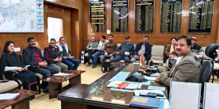 ट्विन ट्यूब टनल भट्टाकुफ़र में निर्माण कार्य पर तत्काल प्रभाव से रोक, जिला दण्डाधिकारी ने दिए निर्देश