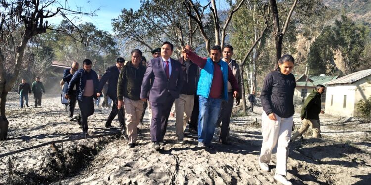 सुन्नी क्षेत्र में सोनार तकनीक से होगा सिल्ट पर सर्वेक्षण – उपायुक्त