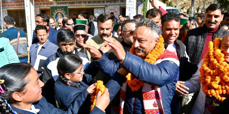 शिक्षा मंत्री ने 1.40 करोड़ से निर्मित बघाल स्कूल के भवन का किया लोकार्पण