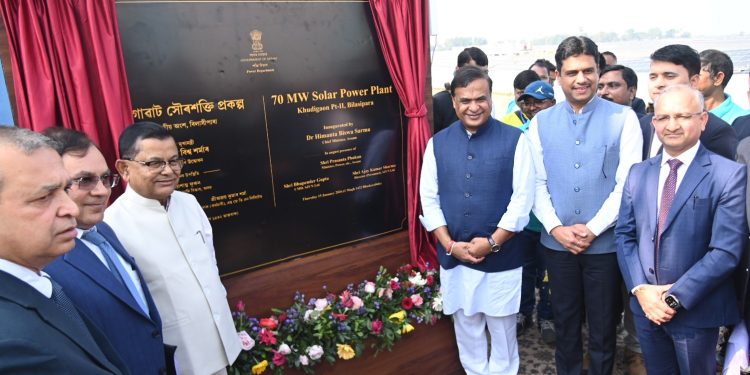 असम के मुख्यमंत्री ने एसजेवीएन के 70 मेगावाट धुबरी सौर ऊर्जा परियोजना का उद्घाटन किया