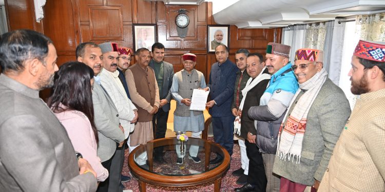 भाजपा विधायक दल ने राज्यपाल को सौंपा ज्ञापन, विधायक क्षेत्र विकास निधि और ऐच्छिक निधि रोकने पर जताया कड़ा विरोध