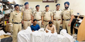 हिमाचल पुलिस एवं ड्रग विभाग की बद्दी में एक बड़ी संयुक्त कार्रवाई : 2.23 लाख से अधिक नशीली गोलियां बरामद, दो आरोपी गिरफ्तार