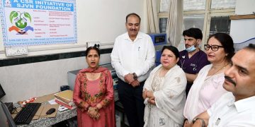 आयुर्वेदिक अस्पताल रामपुर बुशहर में रोगियों की जाँच सुविधा को सुदृढ़ करने हेतु Fully Auto Bio Chemistry Analyzer मशीन का शुभारम्भ, एसजेवीएन फाउंडेशन ने सीएसआर के तहत डोनेट की है मशीन…