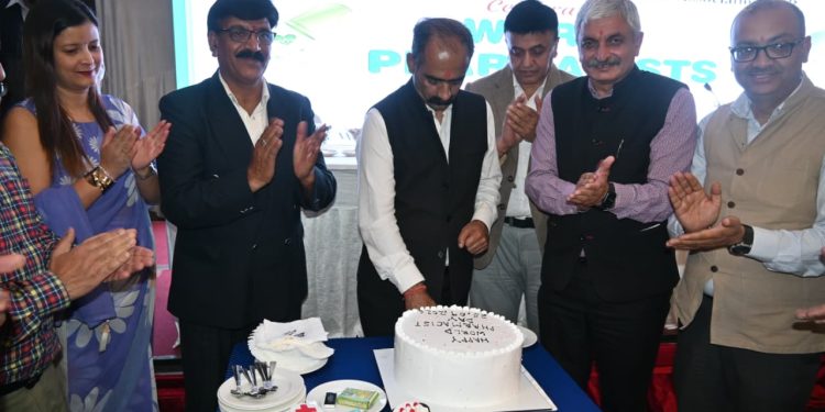 स्वास्थ्य विभाग का नर्वस सिस्टम हैं फार्मासिस्ट – अनिरुद्ध सिंह
